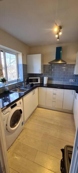 Private 2 Bed Flat Close To Excel & City Airport Londres Exterior foto