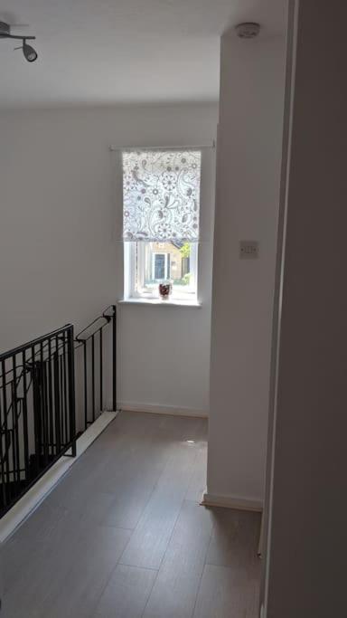 Private 2 Bed Flat Close To Excel & City Airport Londres Exterior foto